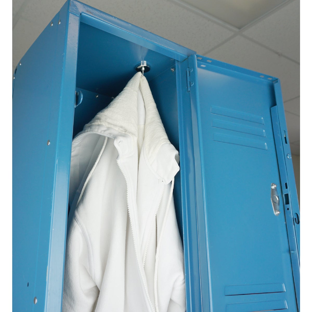 Master Magnetics 1-3/8 in. 15 Lb. Magnetic Base Image 2