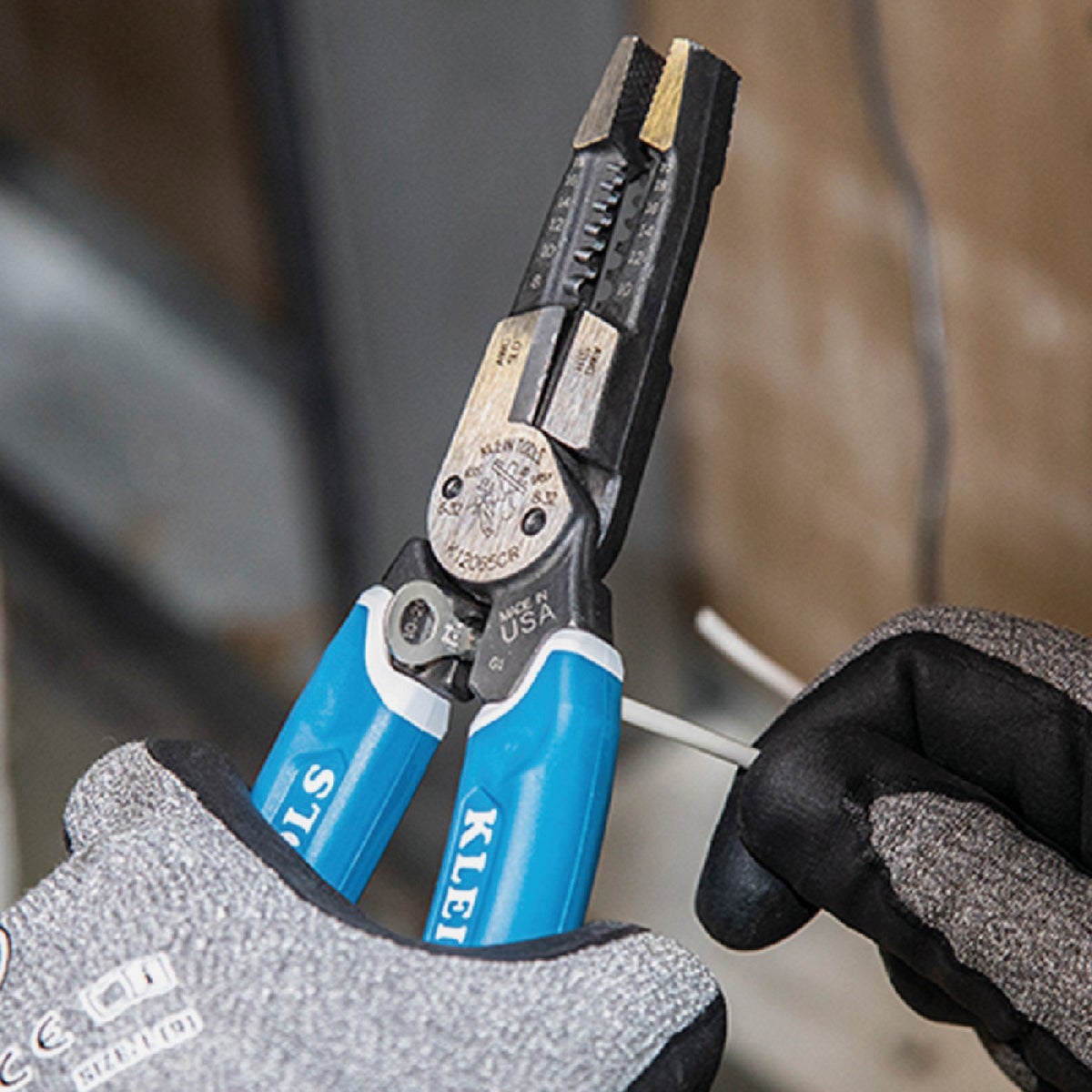 Klein-Kurve 8 In. Heavy-Duty Wire Stripper/Crimper Multi Tool Image 5