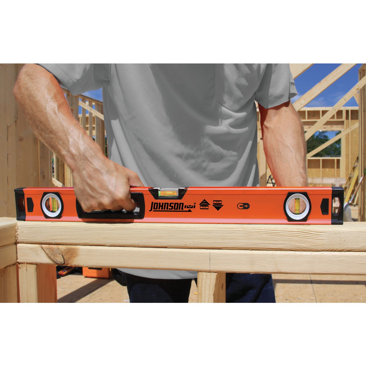 Johnson Level 24 In. Aluminum Box Level Image 2