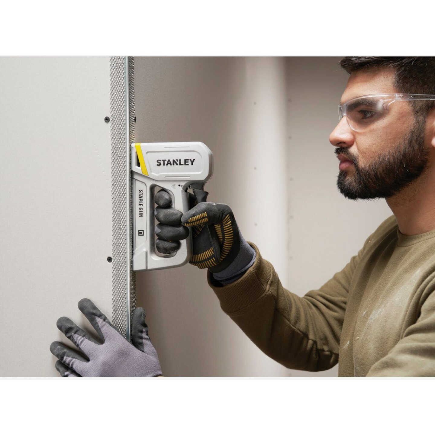 Stanley Aluminum Staple Gun Image 4