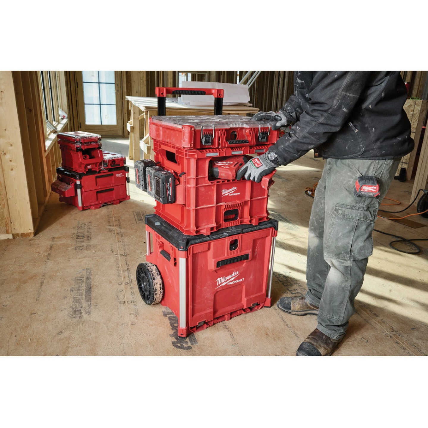 Milwaukee PACKOUT XL Crate Image 3