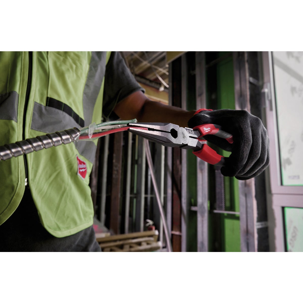 Milwaukee 8 In. Comfort Grip Long Nose Pliers (USA) Image 6