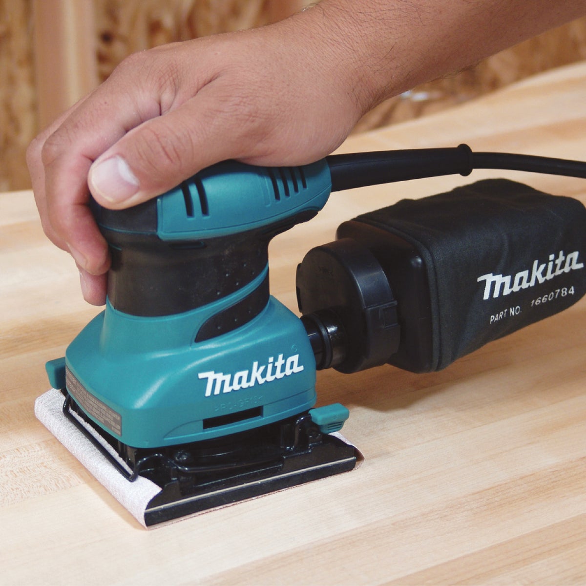 Makita 1.6A Finish Sander Image 3