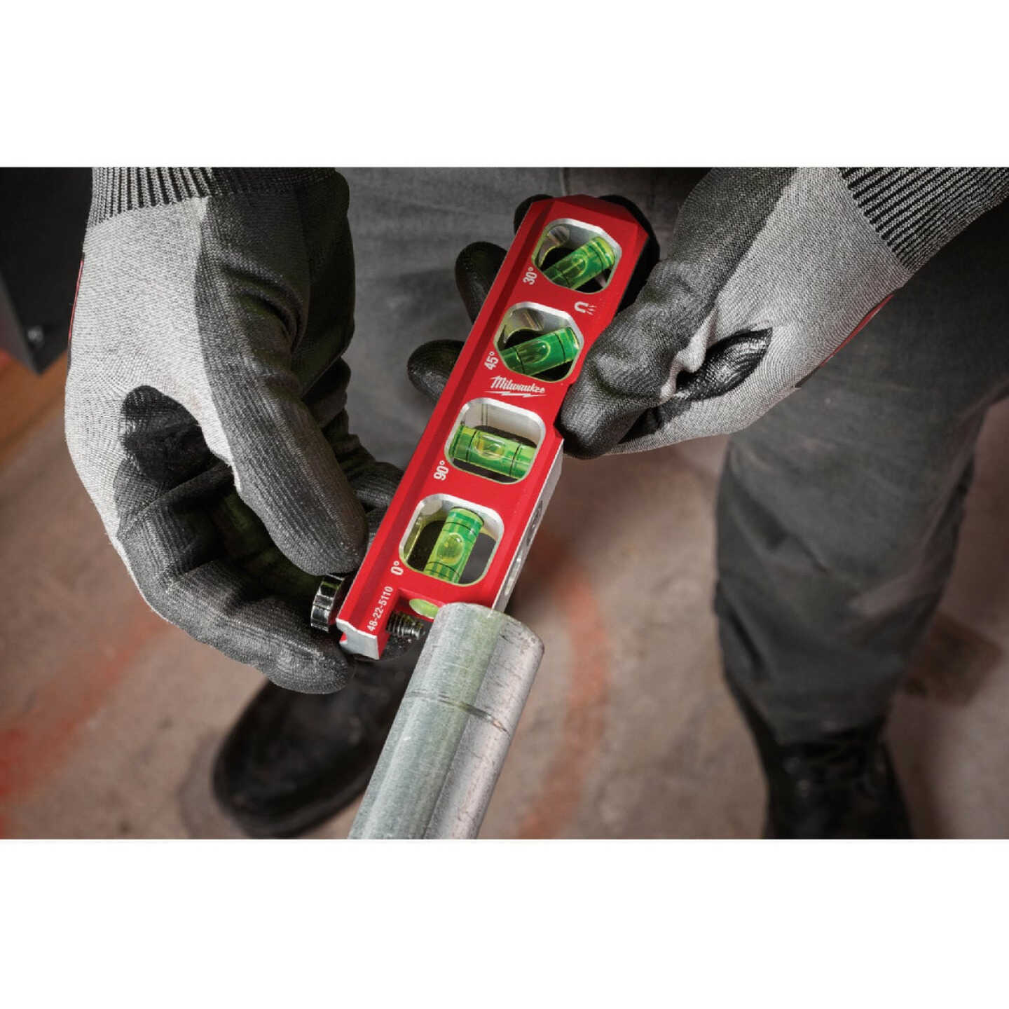 Milwaukee 6.5 In. Pipe Lock Billet Torpedo Level Image 3