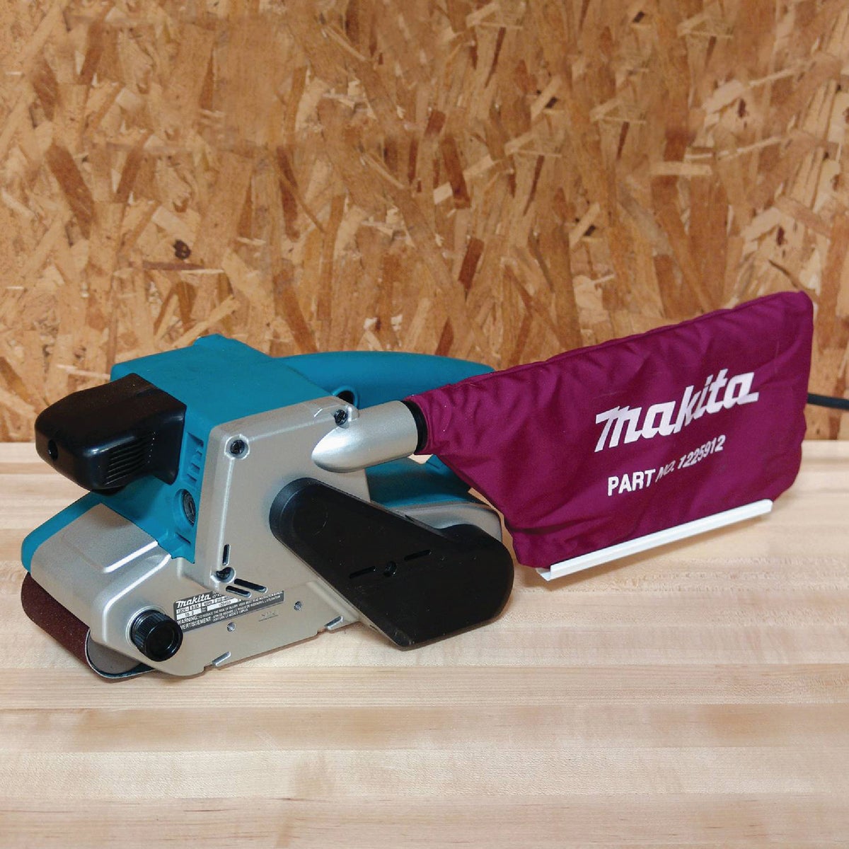 Makita 3 In. x 21 In. 8.8-Amp Belt Sander Image 8