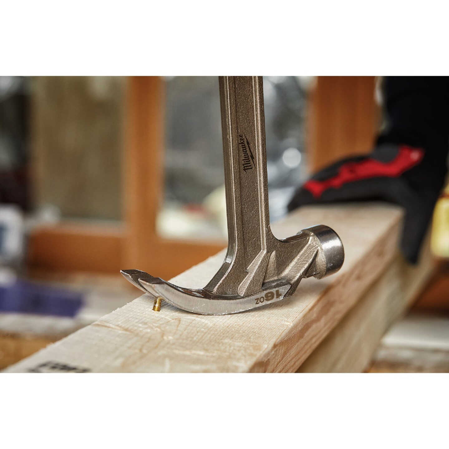 Milwaukee 16 Oz. Smooth-Face Rip Claw Hammer with Steel Handle Image 3