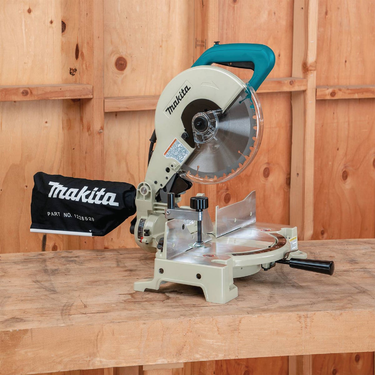Makita 10 In. 15-Amp Compound Miter Saw Image 4
