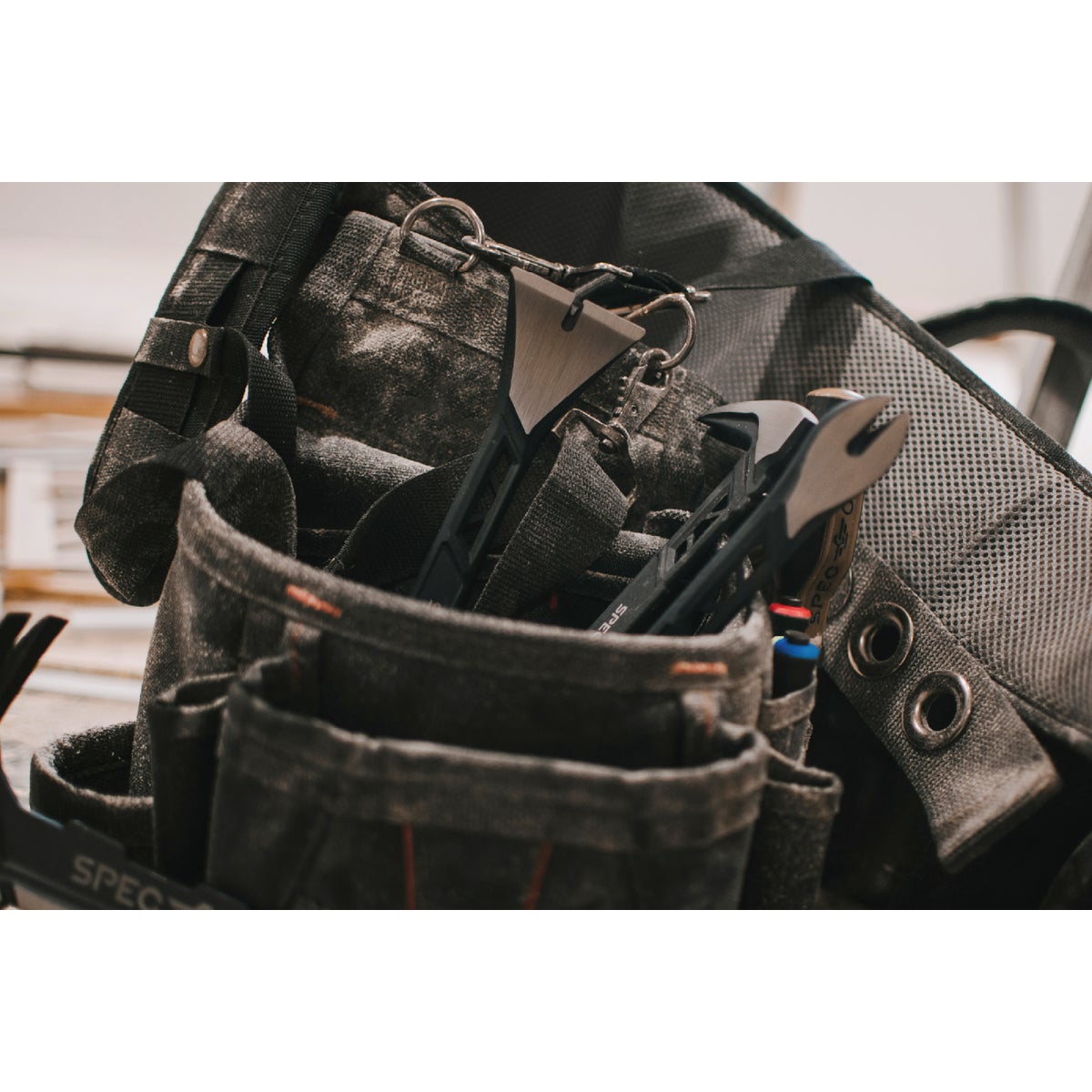 Spec Ops 11 In. High-Carbon Steel Nail Puller Cats Paw Molding Pry Bar Image 5