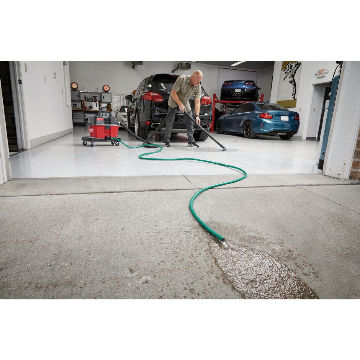 Milwaukee 5/8 In. Black Plastic Vacuum Drain Adapter Image 2