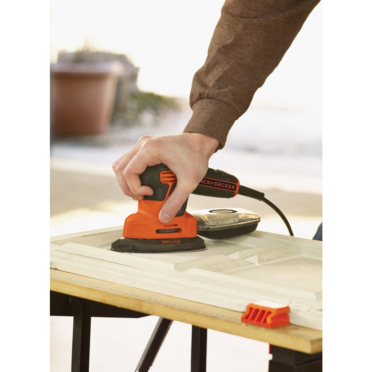 Black & Decker Mouse 10 In. 1.2A Finish Sander Image 5