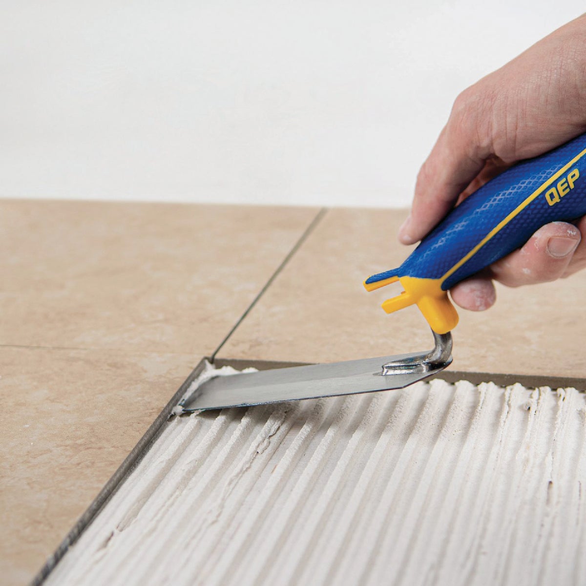 QEP 6 In. x 2 In. Flat Margin Trowel with Bucket Hook & Comfort Grip Image 3