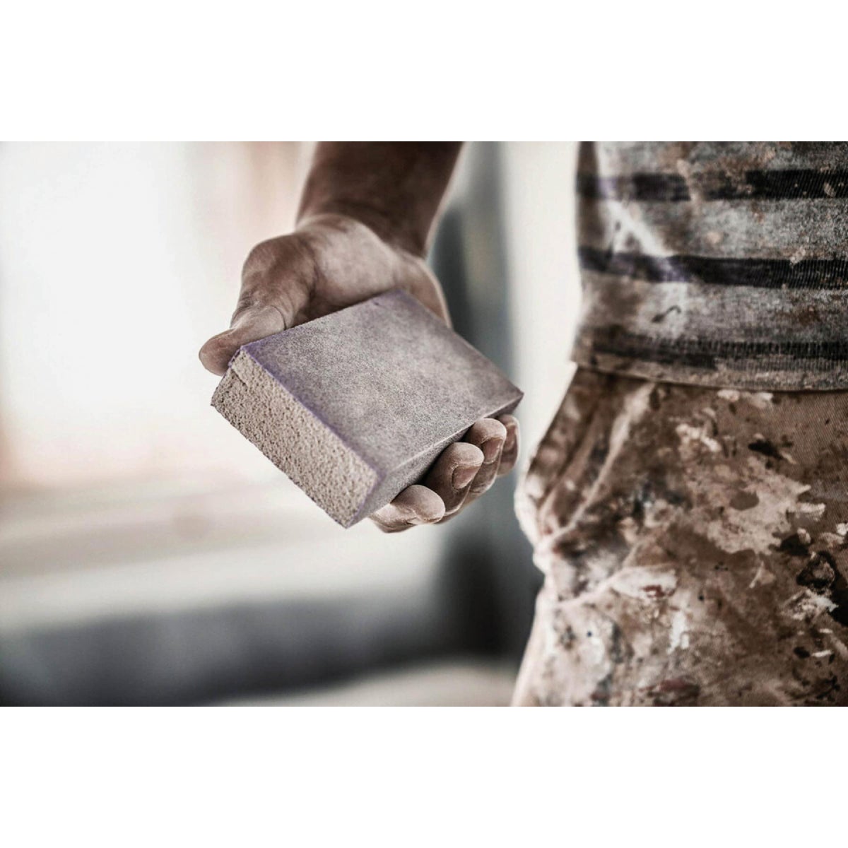 3M Pro Grade Precision 2.5 In. x 4.5 In. x 1 In. 180 Grit Fine Sanding Sponge Image 6