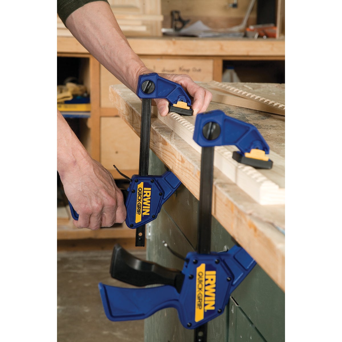 Irwin Quick-Grip 12 In. Medium-Duty One-Hand Bar Clamp Image 7