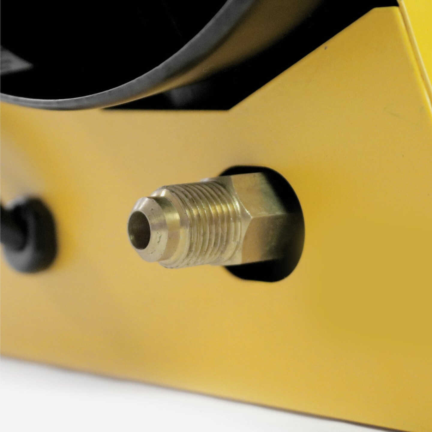 DEWALT 150,000 BTU Propane Forced Air Heater Image 6