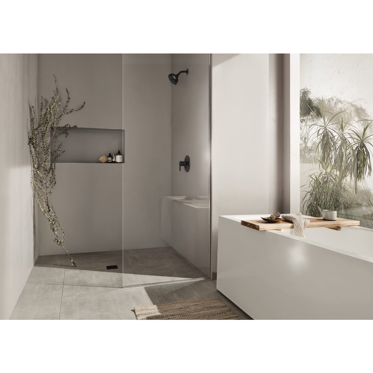 Moen Hydro Energetix 8-Spray Pattern 4.75 In. Wall Mount Fixed Shower Head, Matte Black Image 4