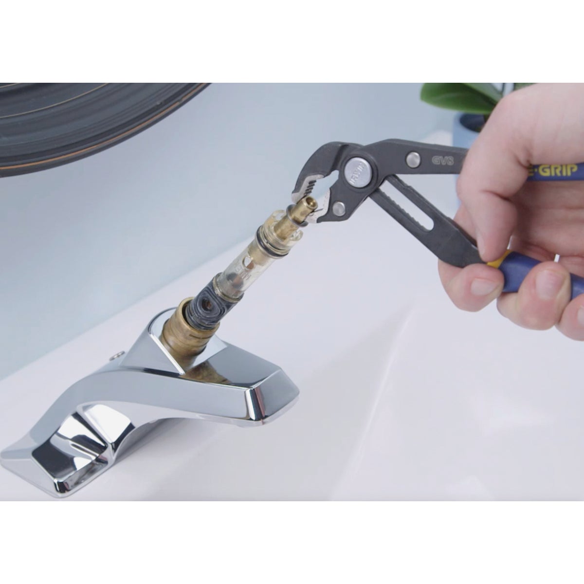 Moen Magnum 1-Handle Faucet Cartridge Image 3