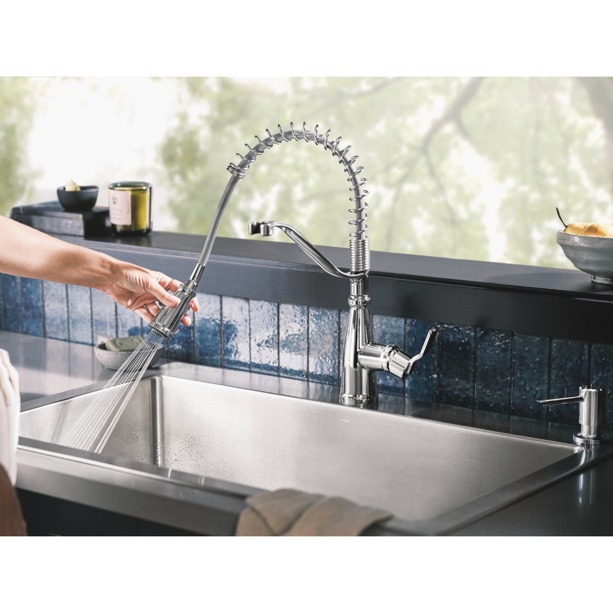 Moen Nolia 1-Handle Pull-Down Widespread Kitchen Faucet, Chrome Image 3
