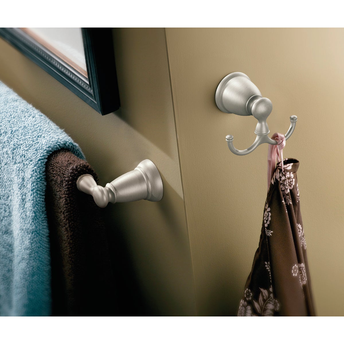 Moen Banbury 18 In. Towel Bar, Brushed Nickel Image 2