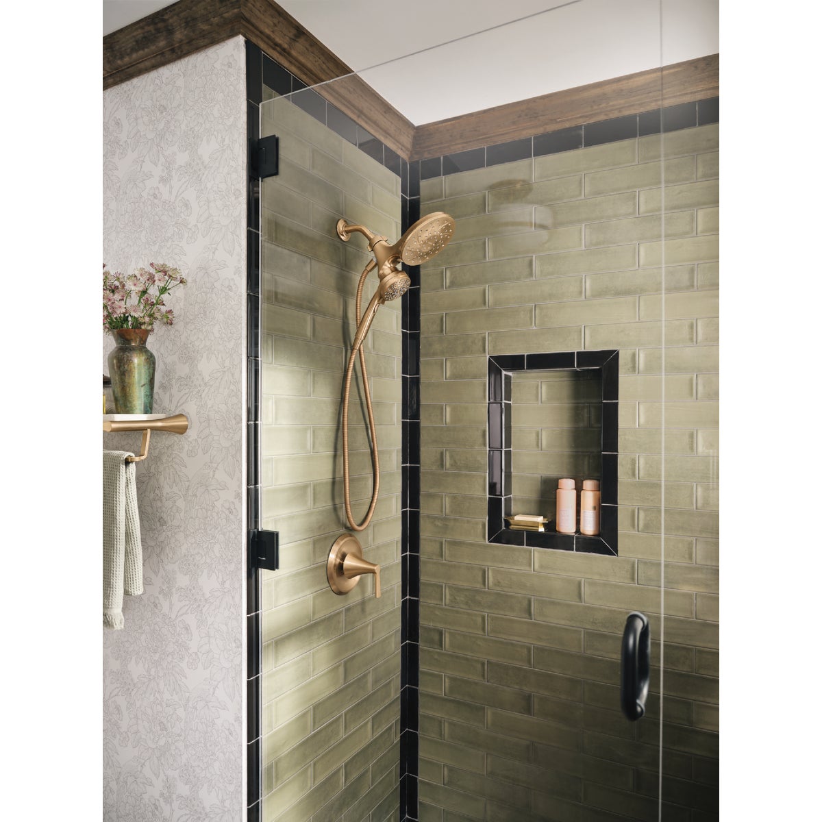 Moen Mikah Bronzed Gold 1-Handle Tub & Shower Faucet Image 3