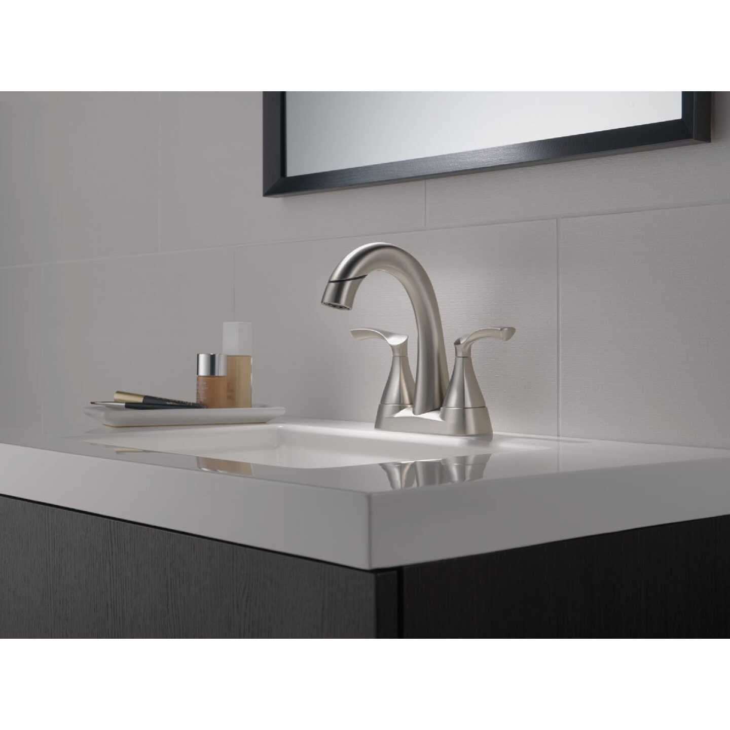 Delta Sandover Brushed Nickel 2-Handle Centerset Pull-Down Bathroom Faucet Image 3