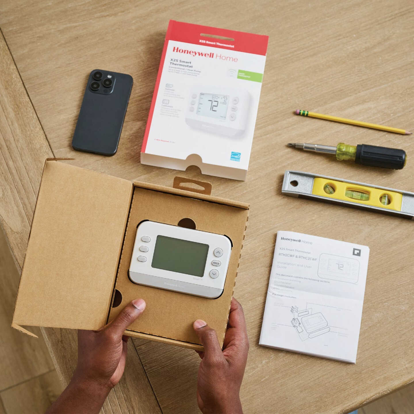 Honeywell Home X2S Smart WiFi White Digital Thermostat Image 5