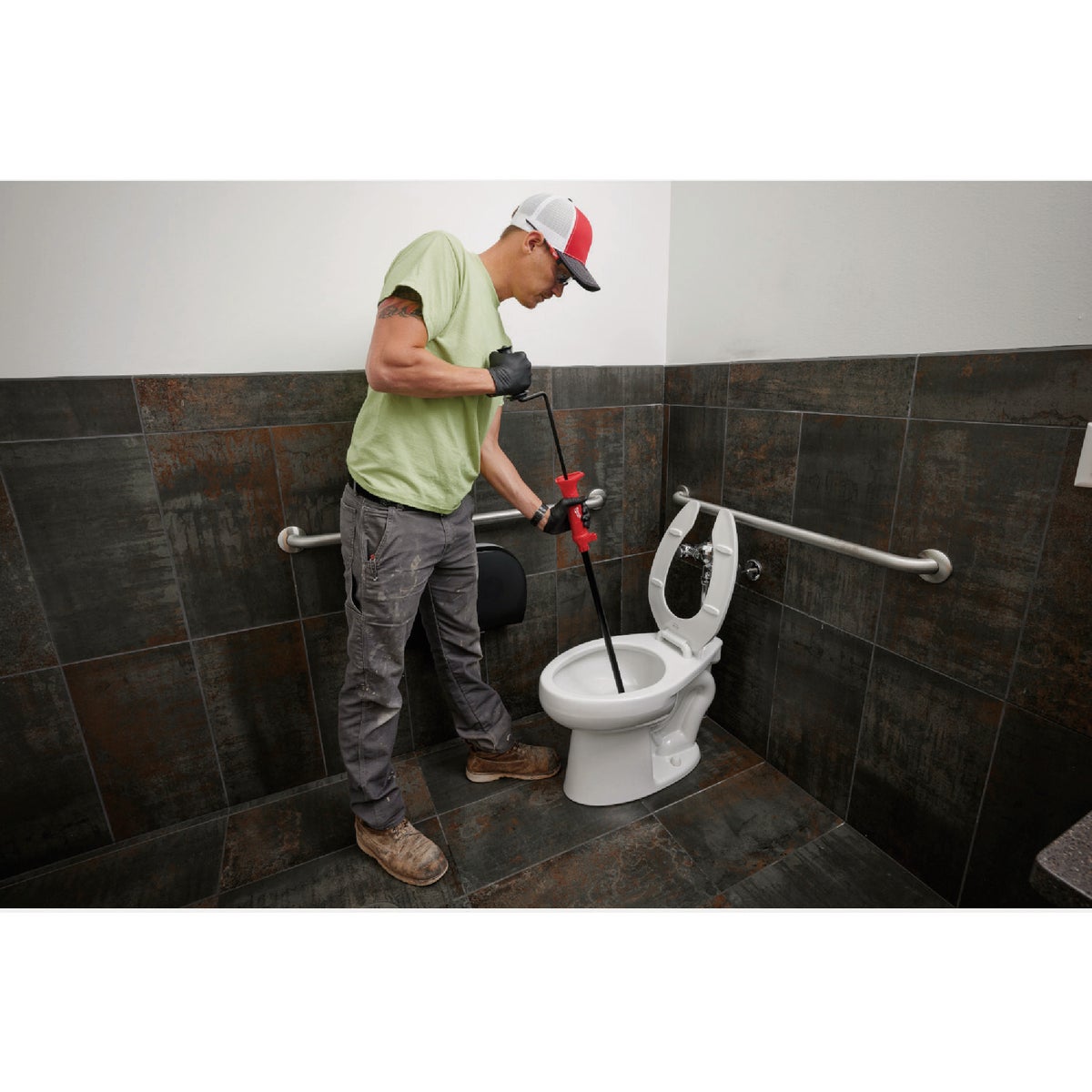 Milwaukee 3 Ft. Toilet Auger Image 3