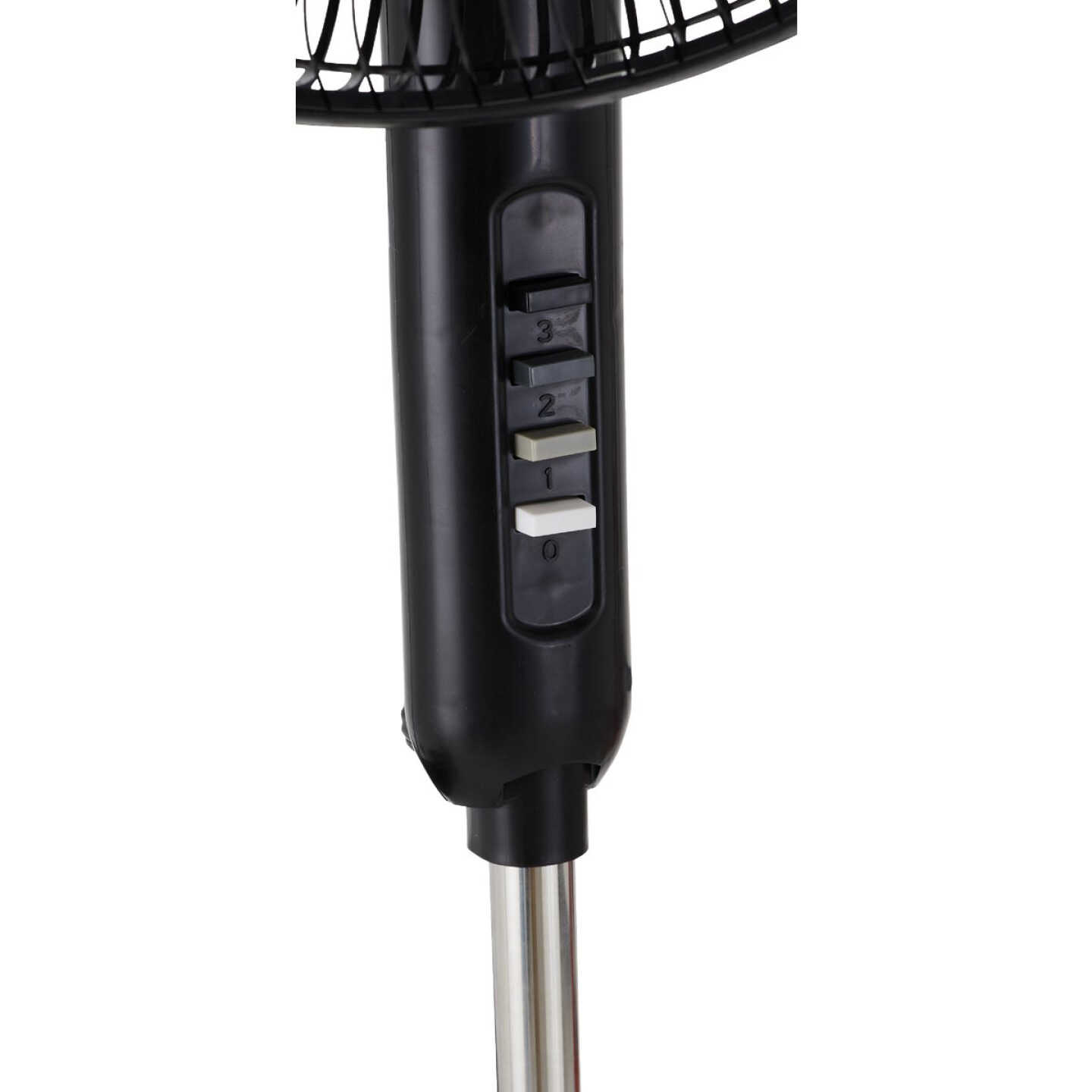 Denali Aire 16 In. 3-Speed Black Oscillating Pedestal Fan Image 4