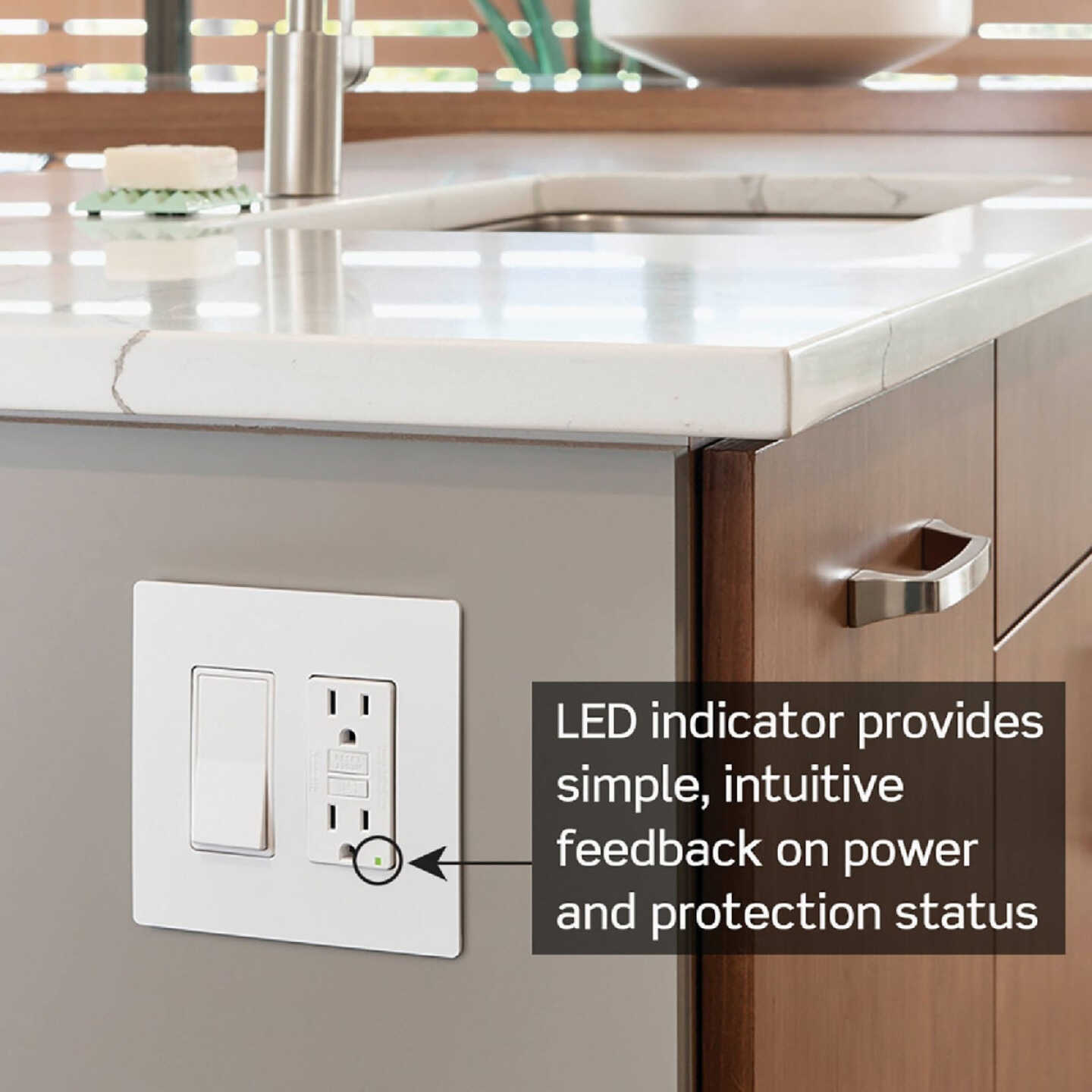 Leviton SmartlockPro Self-Test 15A White Residential Grade 5-15R Slim GFCI Duplex Outlet (3-Pack) Image 4