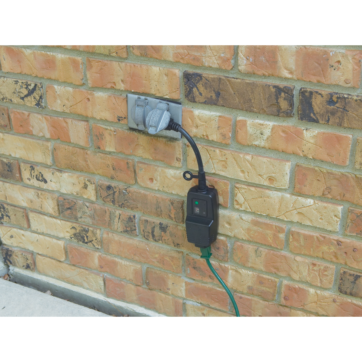 Do it 15A 120V 1800W Black Outdoor Timer Image 2