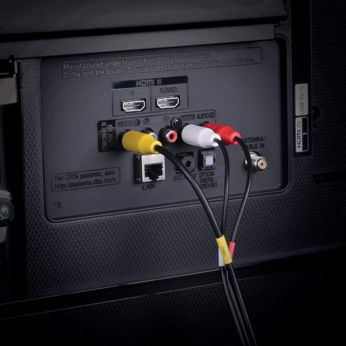 RCA 6 Ft. Black Audio/Video Dubbing Cable Image 2