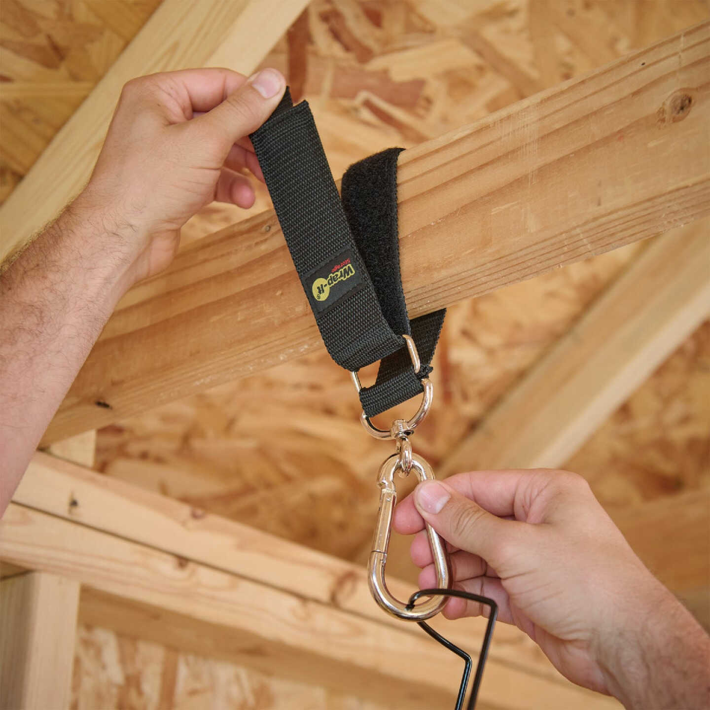 Wrap-It Storage Hook 'n Hang 18 In. x 1.5 In. Hanging Cinch Strap with Carabiner Image 6