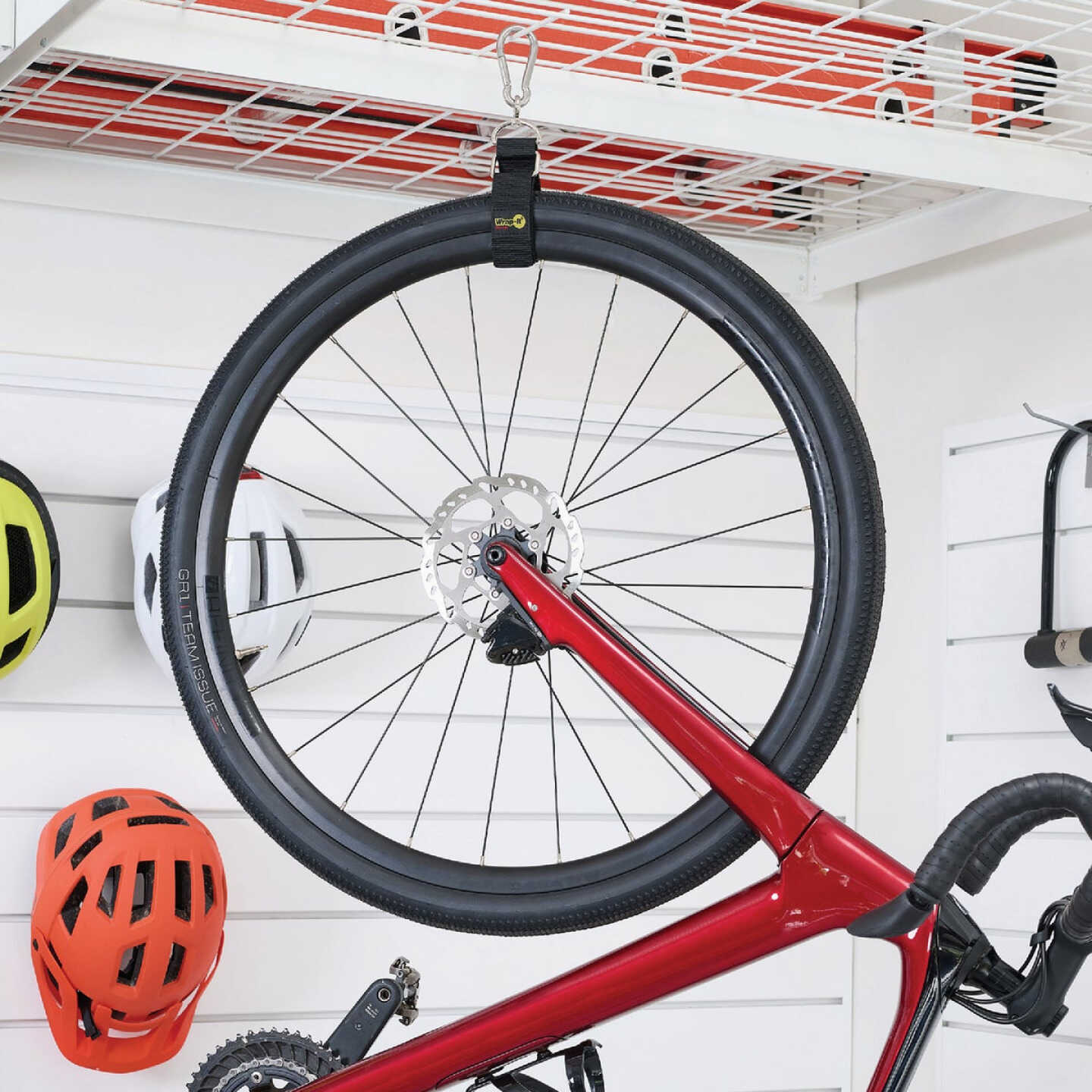 Wrap-It Storage Hook 'n Hang 18 In. x 1.5 In. Hanging Cinch Strap with Carabiner Image 2