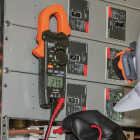 Klein 600V AC/DC Digital Clamp Meter Image 4