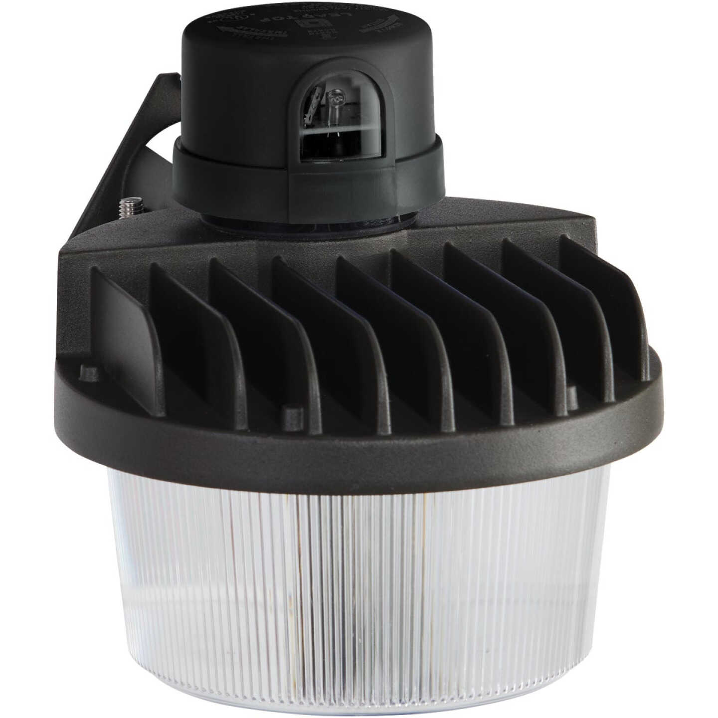 Dusk to Dawn LED Outdoor Area Light, 8644 Lm. Image 3