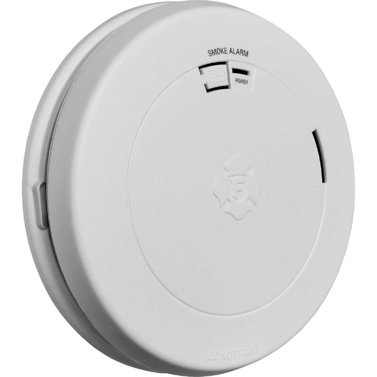 First Alert SM210 10-Year Battery Photoelectric Smoke Alarm with Slim Profile Image 4