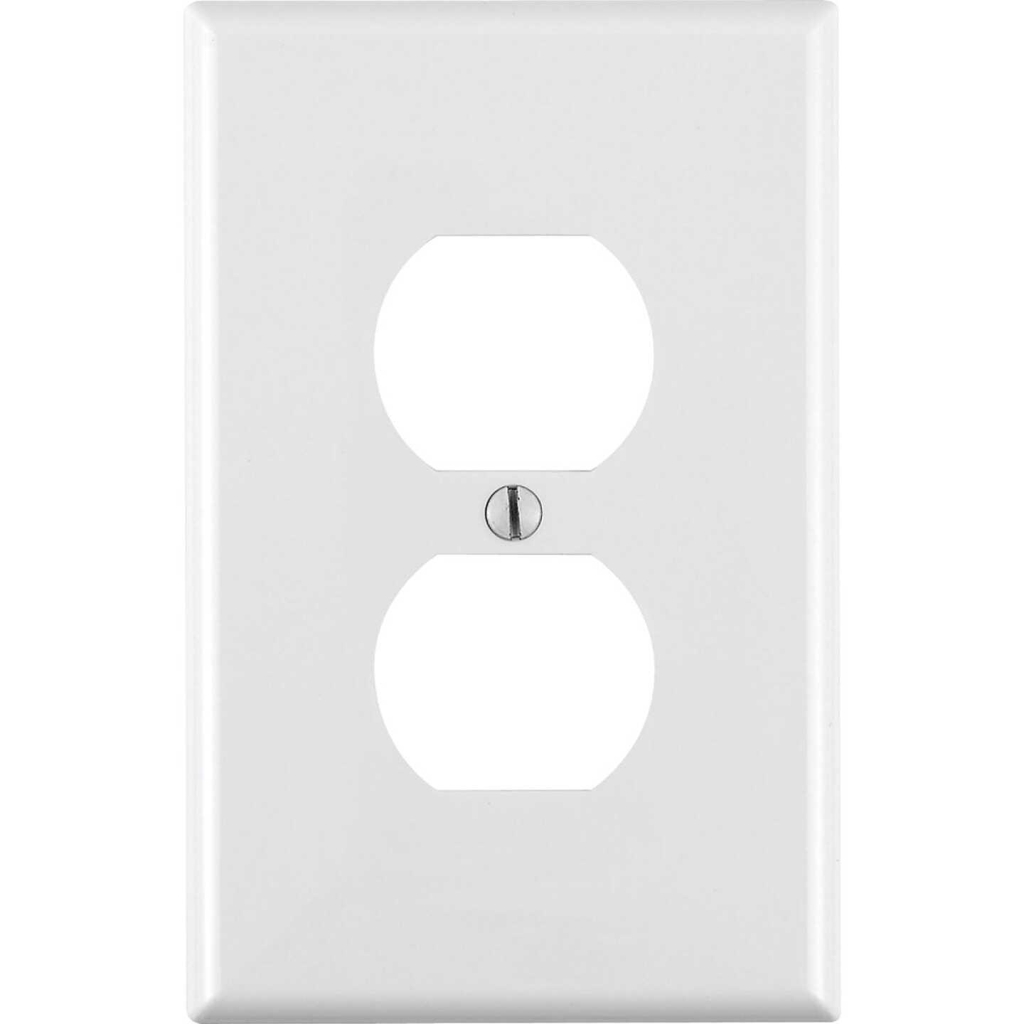 Leviton Mid-Way 1-Gang Thermoplastic Nylon Outlet Wall Plate, White Image 1