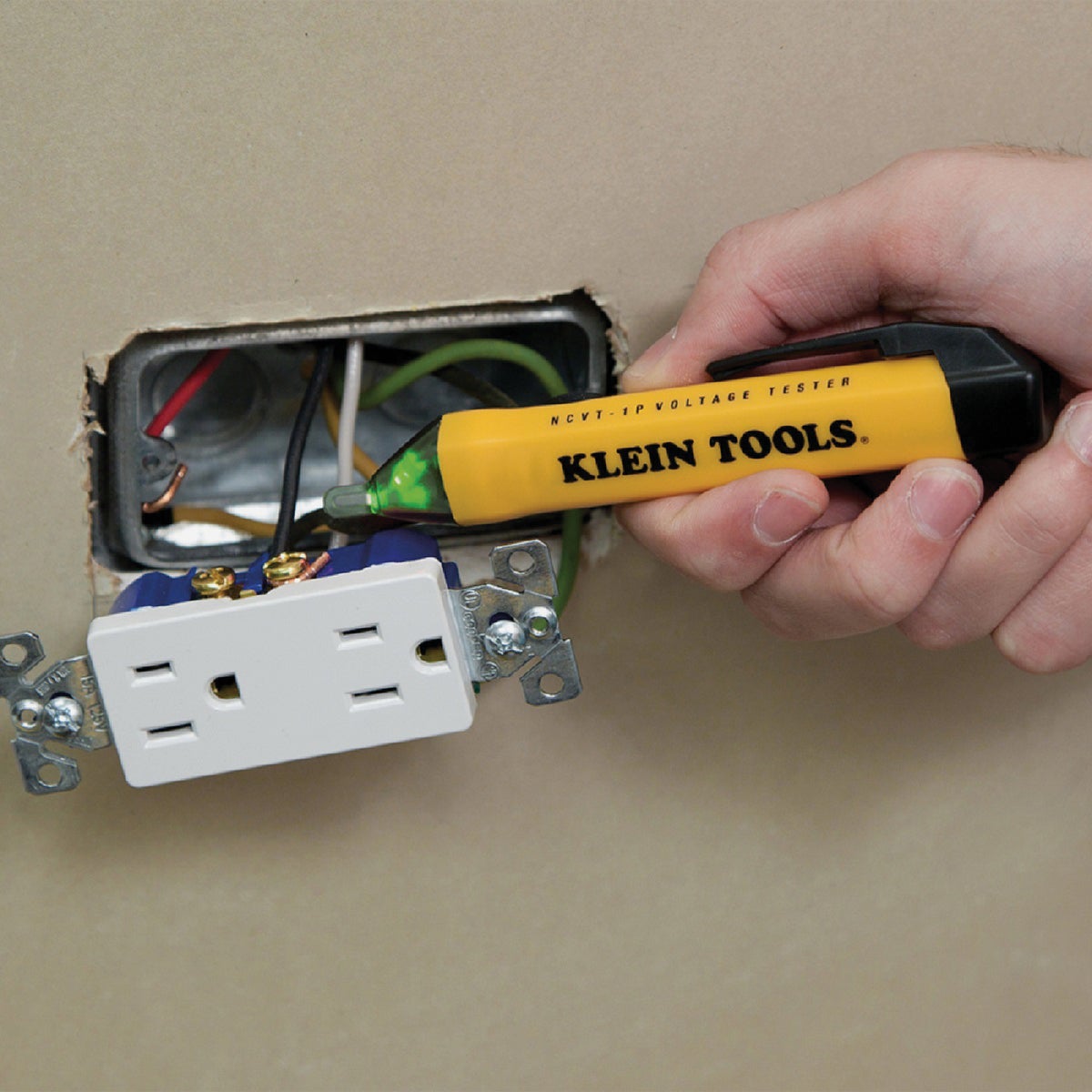 Klein 3-Piece Multimeter Test Kit Image 3