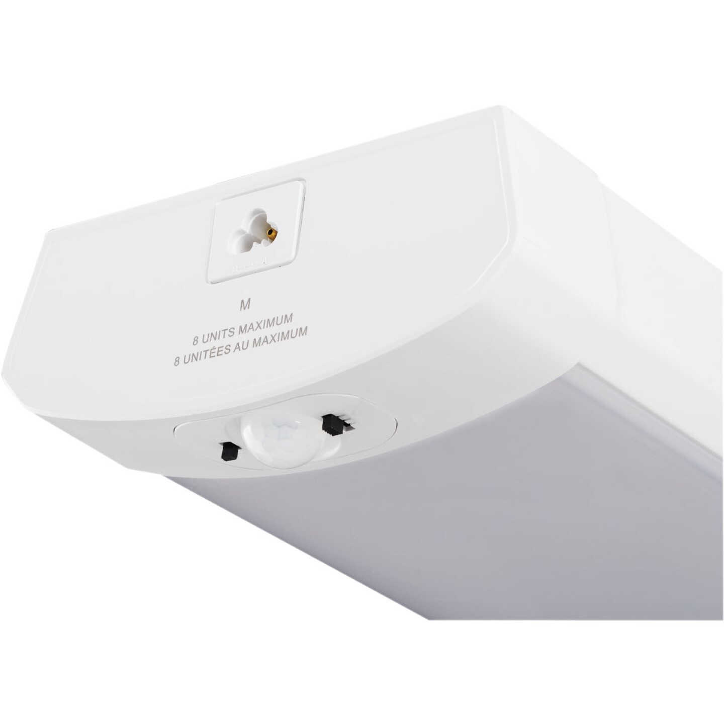 4 Ft. LED PIR Wraparound Light Fixture, 5520 Lm. Image 2