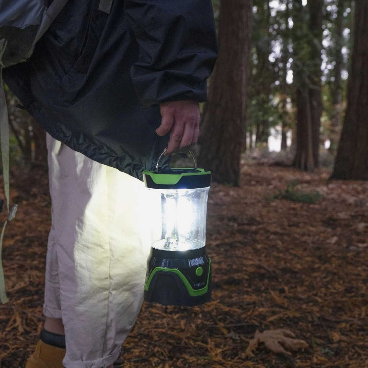 Kodiak Kamper 1500 Lm. LED Lantern Image 2