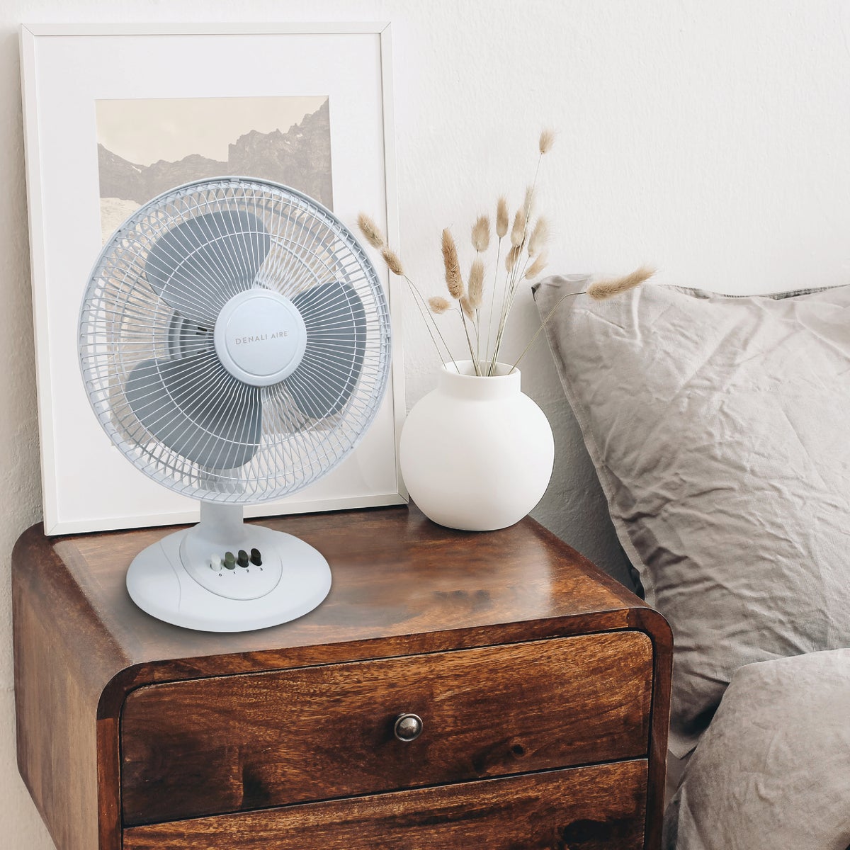 Denali Aire 16 In. White 3-Speed Oscillating Table Fan Image 2