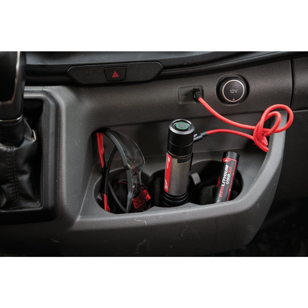 Milwaukee REDLITHIUM 2000 Lm. LED USB Slide Focus Flashlight Image 8