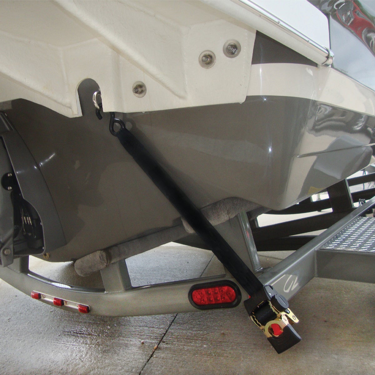 Erickson 2 In. x 5-1/2 Ft. 1333 Lb. Bolt-On Re-Tractable Transom Tie-Down (2-Pack) Image 2