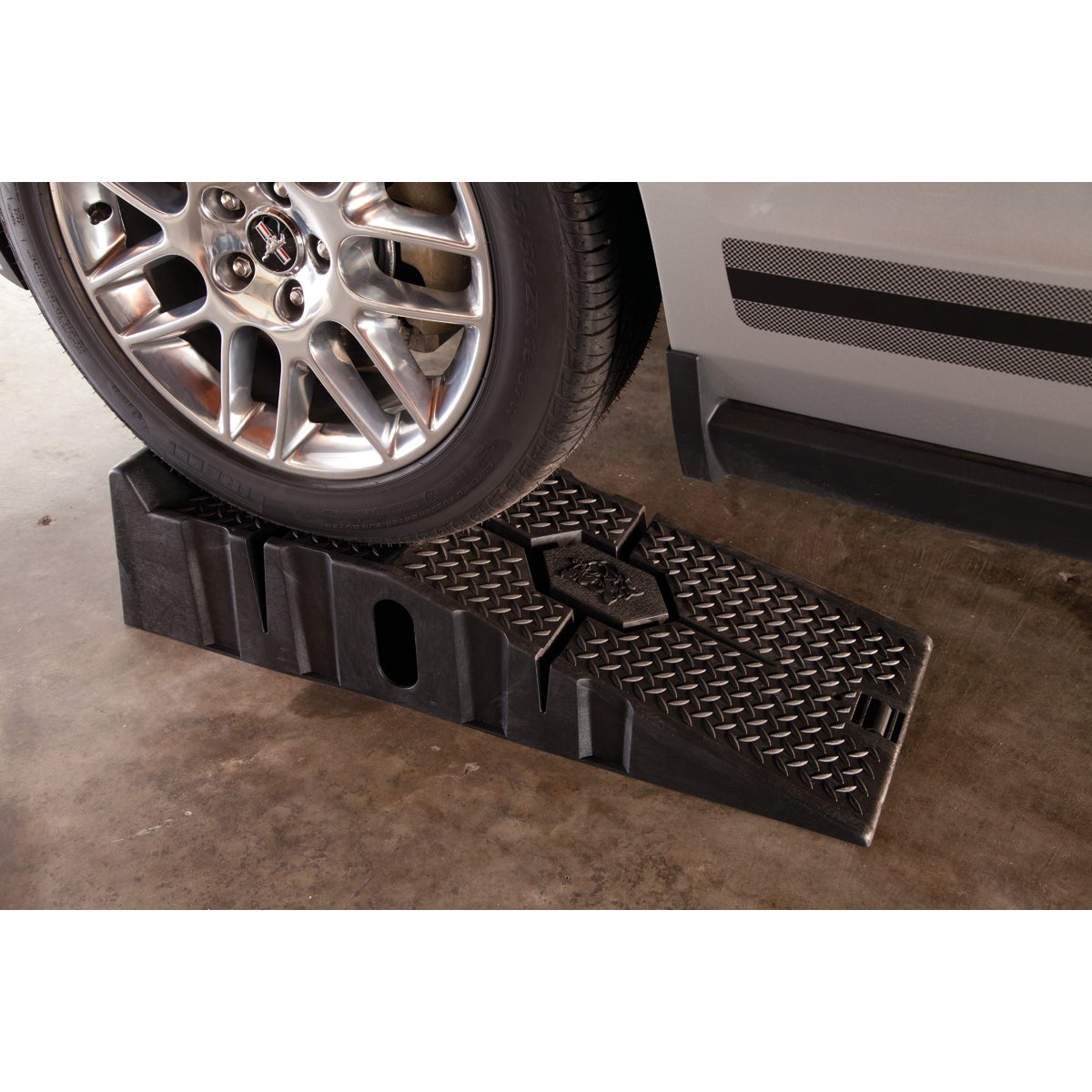 FloTool RhinoRamps 12 In. W x 36 In. L 12,000 Lb. Auto Ramp, Pair Image 3