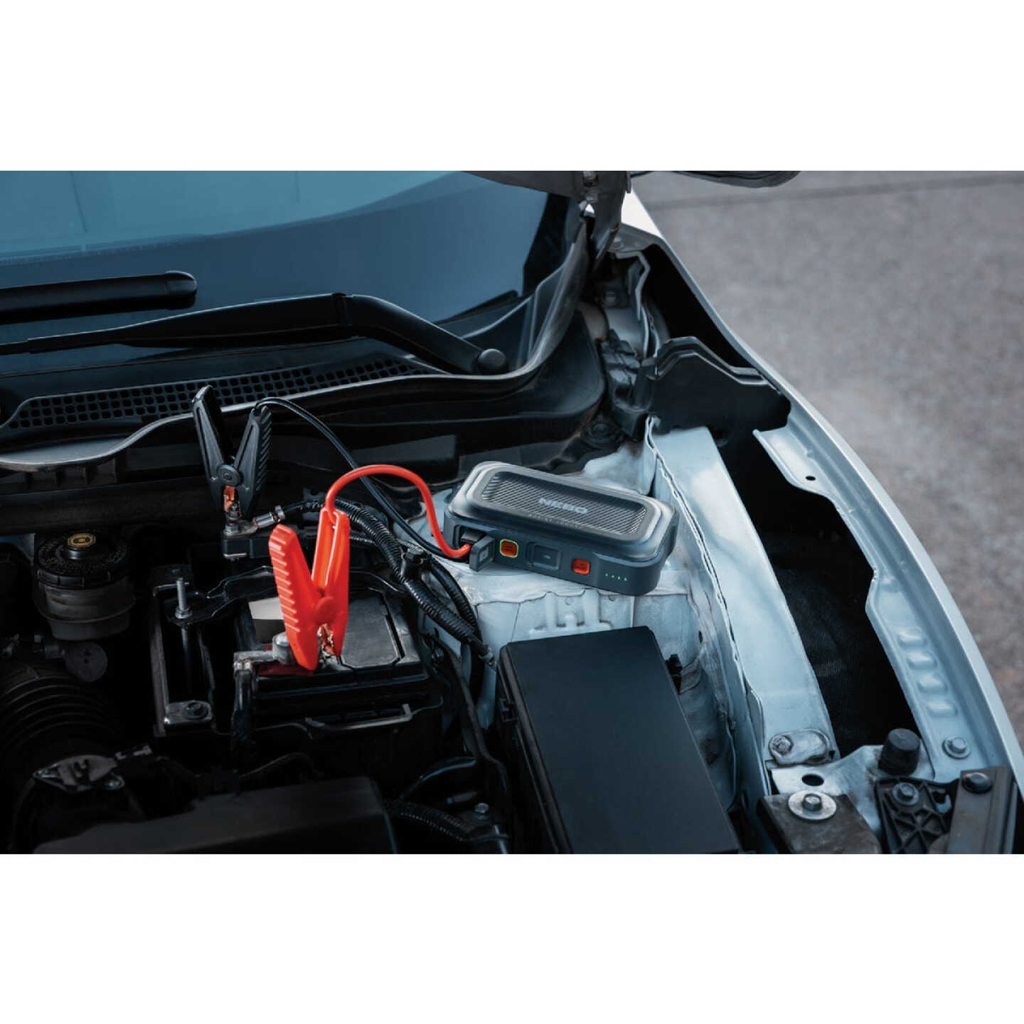 Nebo Assist 1000 Amp 12-Volt Jump Starter Image 3