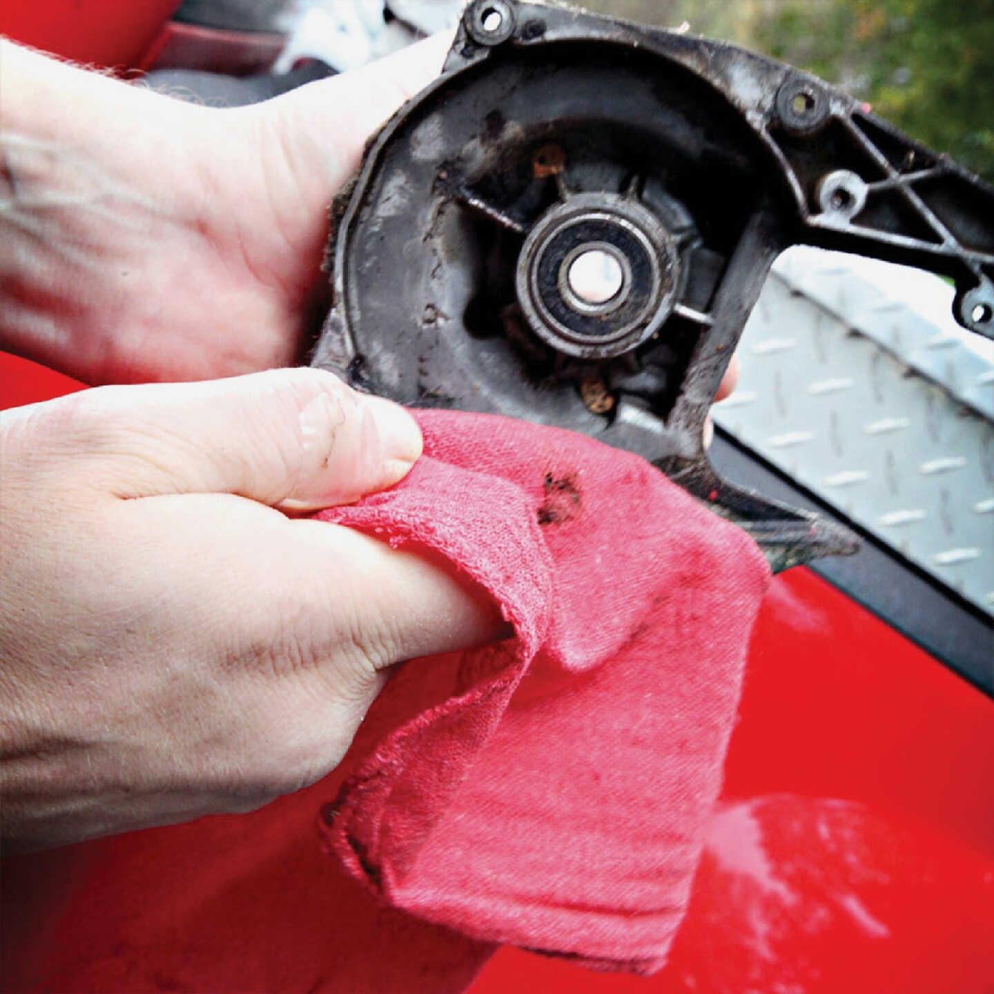 Trimaco SuperTuff 14 In. x 14 In. Red Shop Towels (5-Pack) Image 2