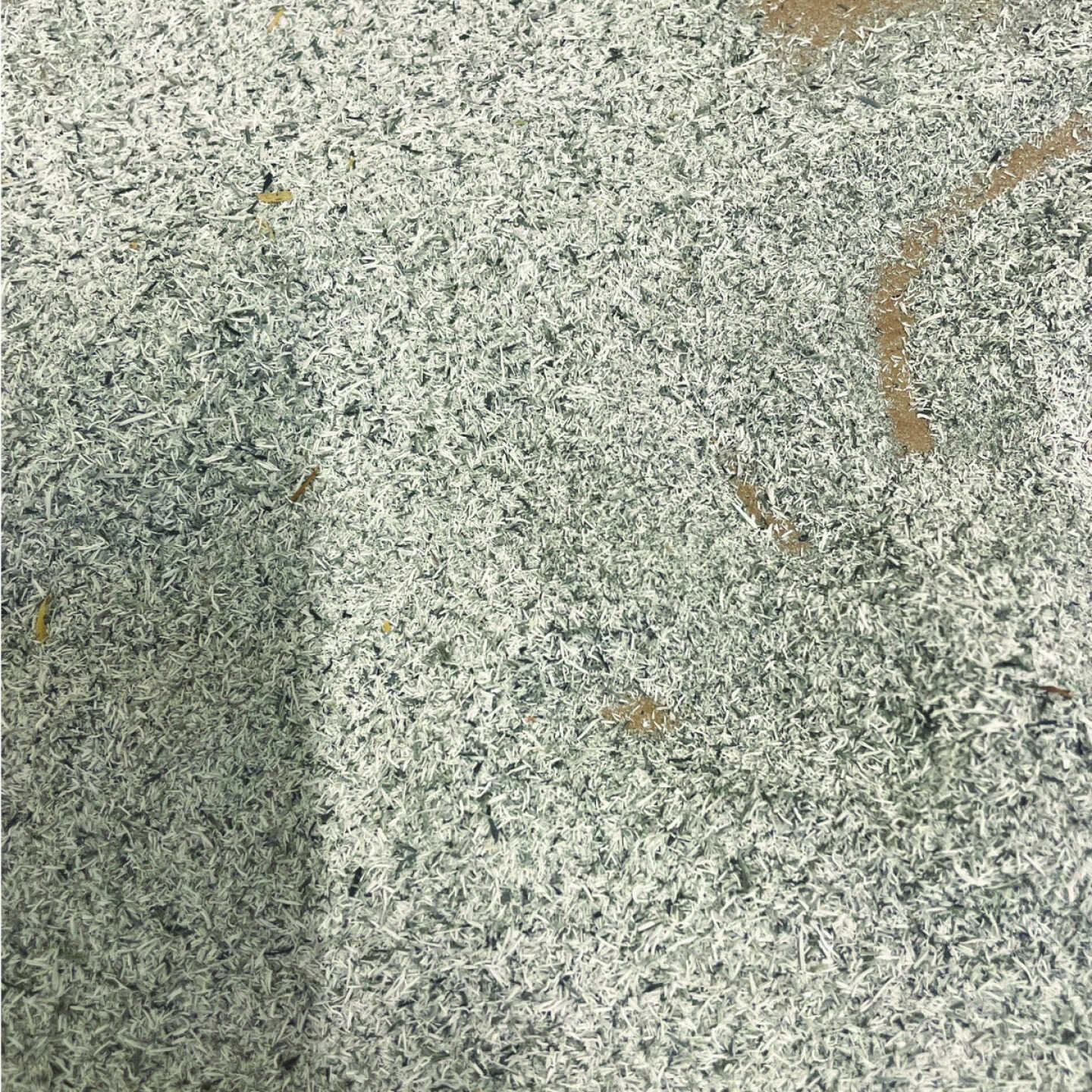 Greasweep 13 Lb. Natural Multi-Purpose Super Oil Absorbent Image 2