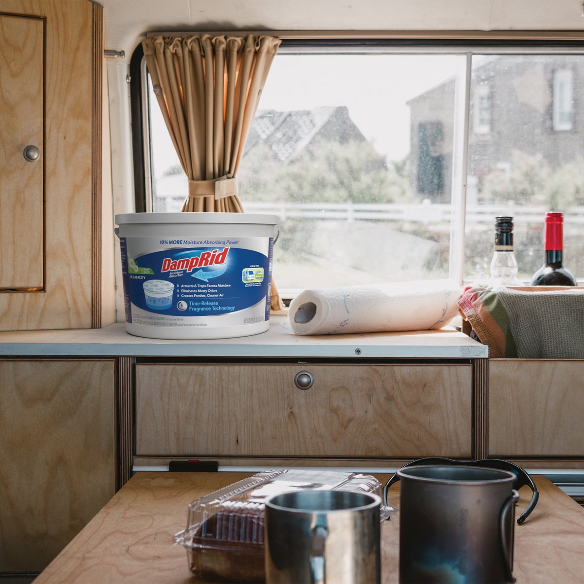 DampRid 2 Lb. 15.5 Oz Hi-Capacity Fresh Scent Moisture Absorber with Microban Image 3