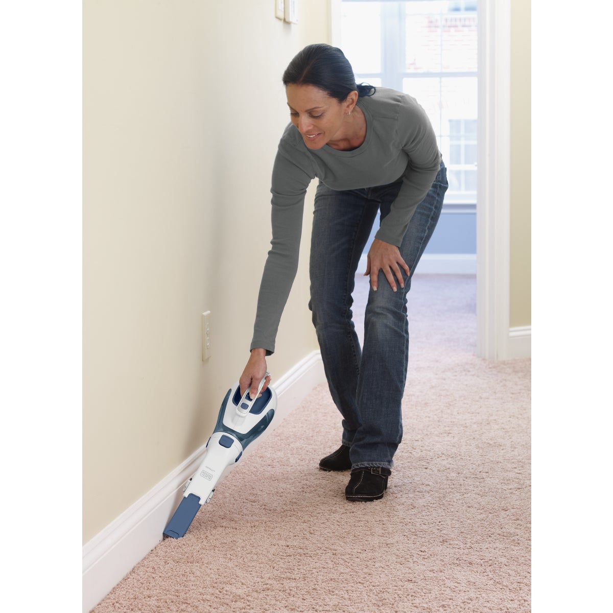 Black & Decker Dustbuster 10.8V Cordless Handheld Vacuum Cleaner, Magic Blue Image 3