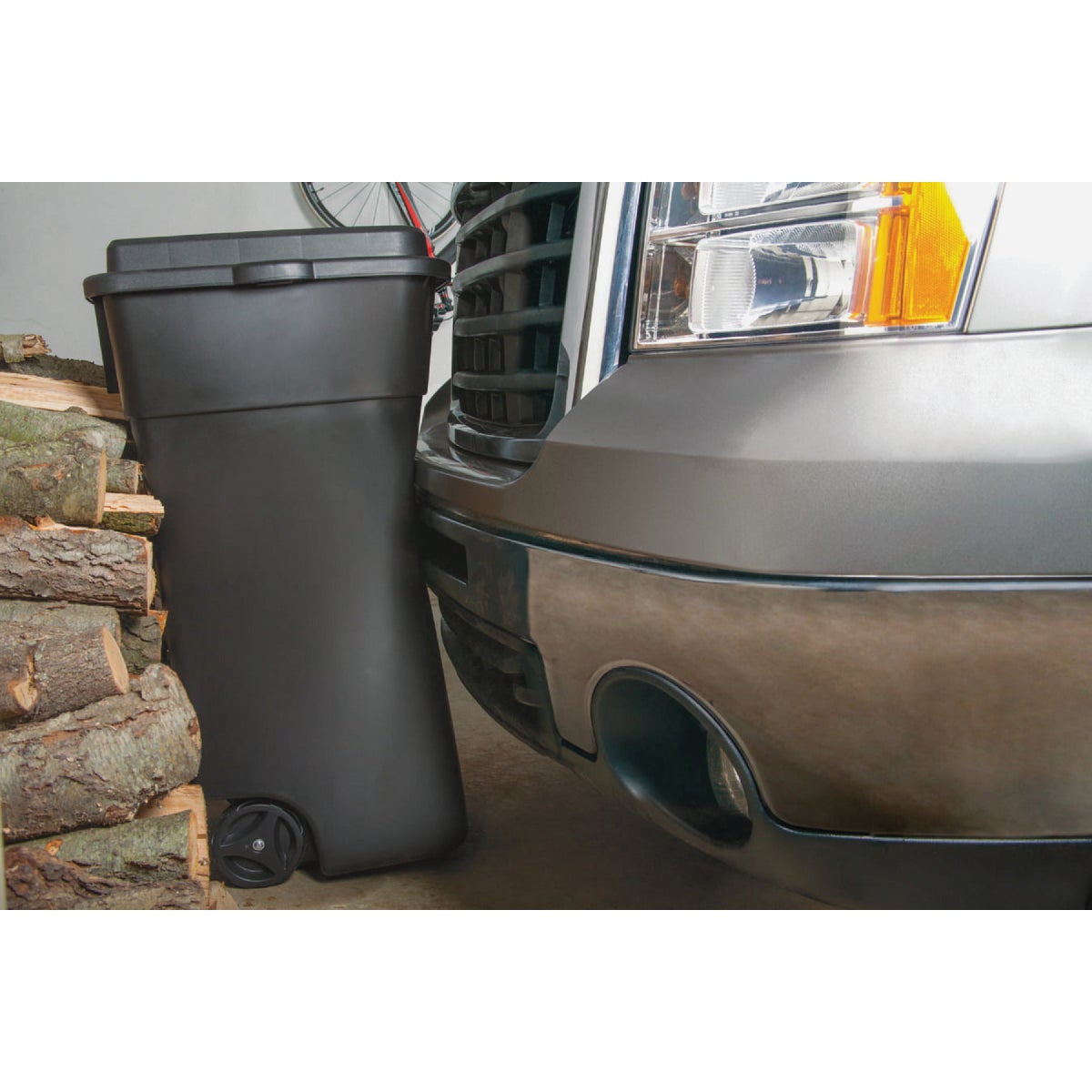 Rubbermaid 50 Gal. Black Wheeled Trash Can with Lid Image 2