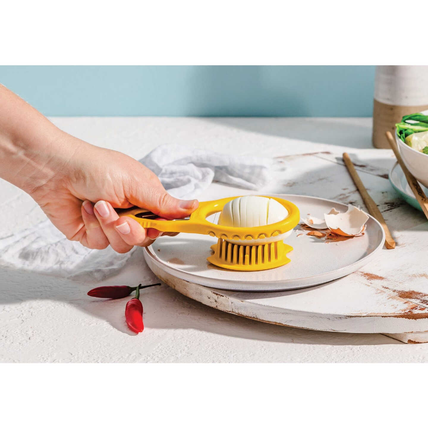 Dreamfarm Eggler Egg Peeler Image 3